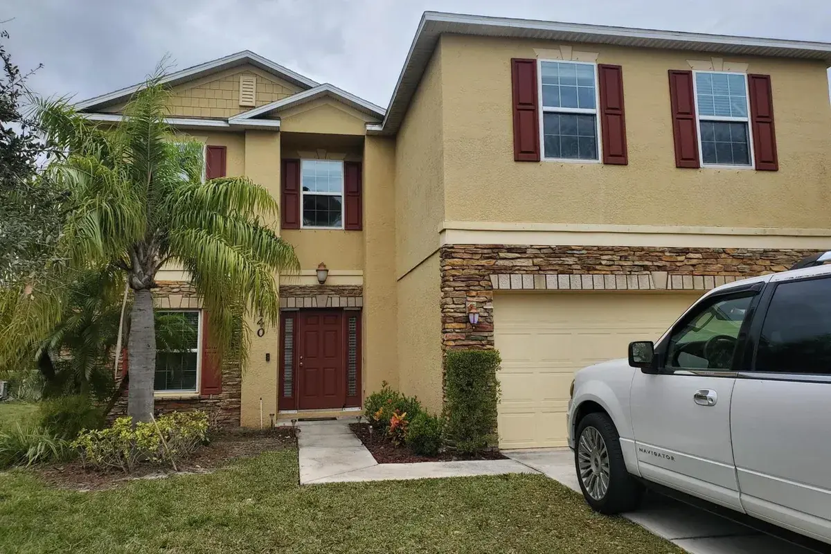 6140 NW Butterfly Orchid Place, Port St. Lucie FL 34986