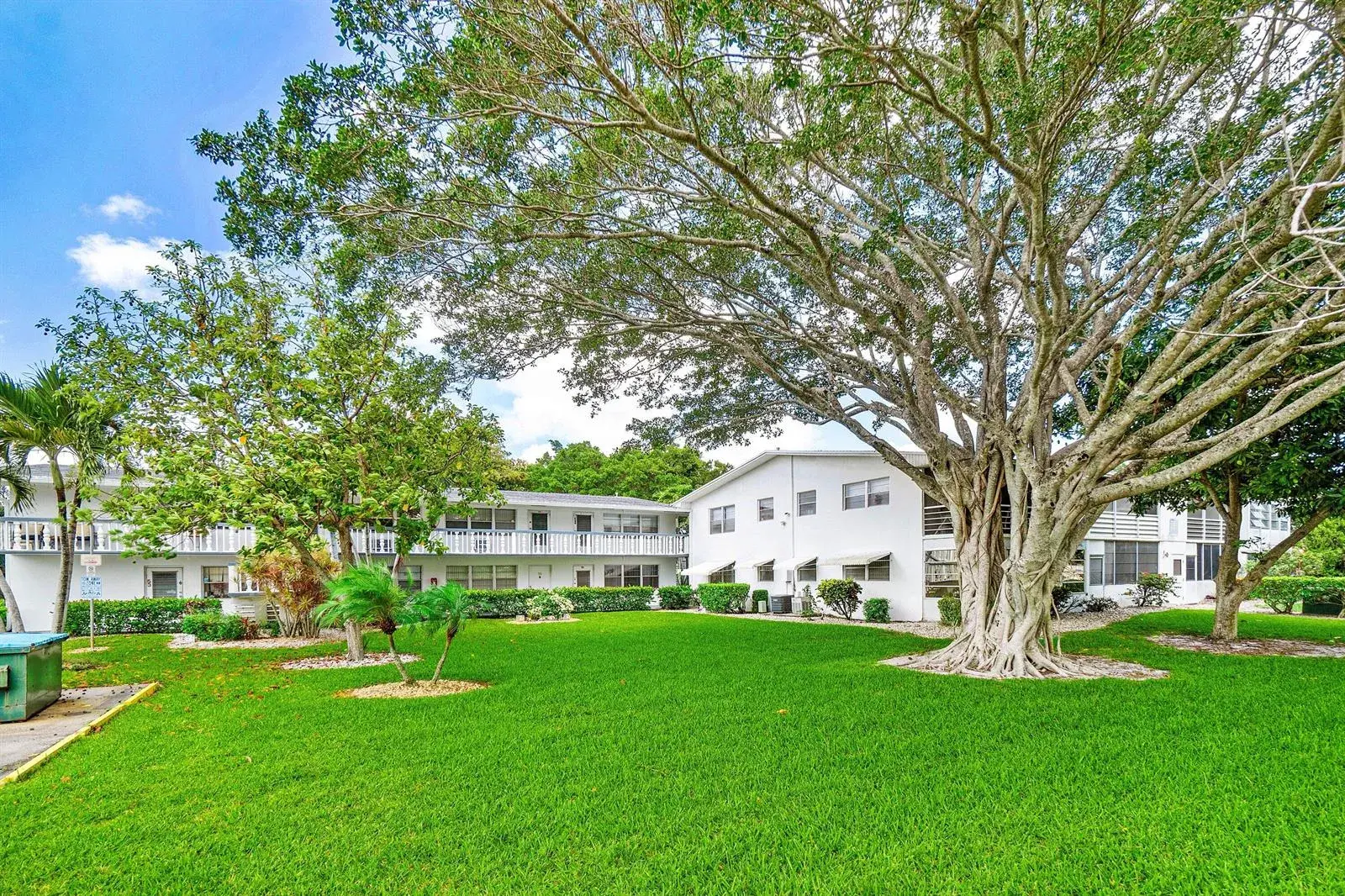 57 Canterbury, West Palm Beach FL 33417