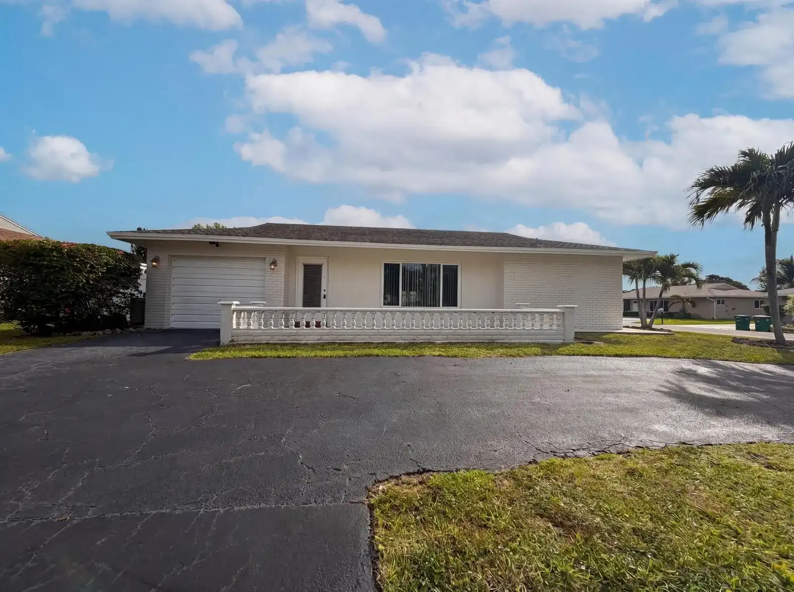 9605 NW 81st, Tamarac FL 33321