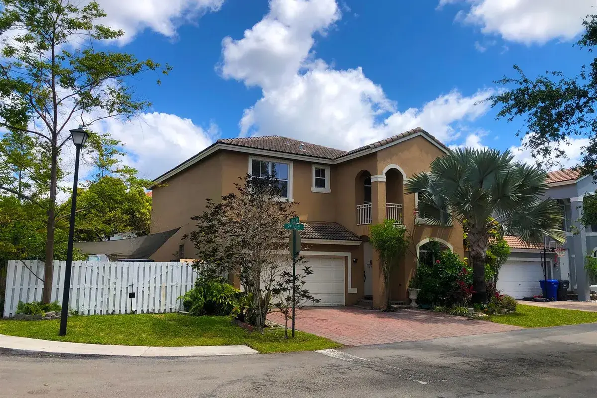 3775 SW 50th Street, Fort Lauderdale FL 33312