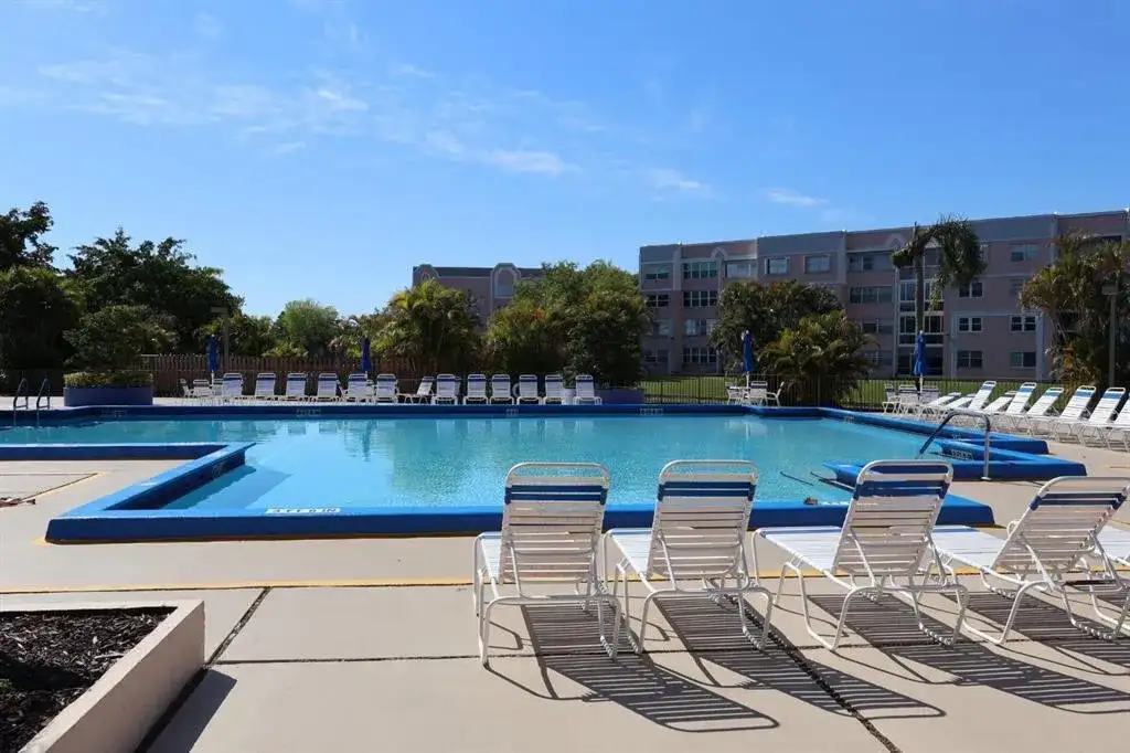 10303 Sunrise Lakes Boulevard # 205, Sunrise FL 33322 photo 4