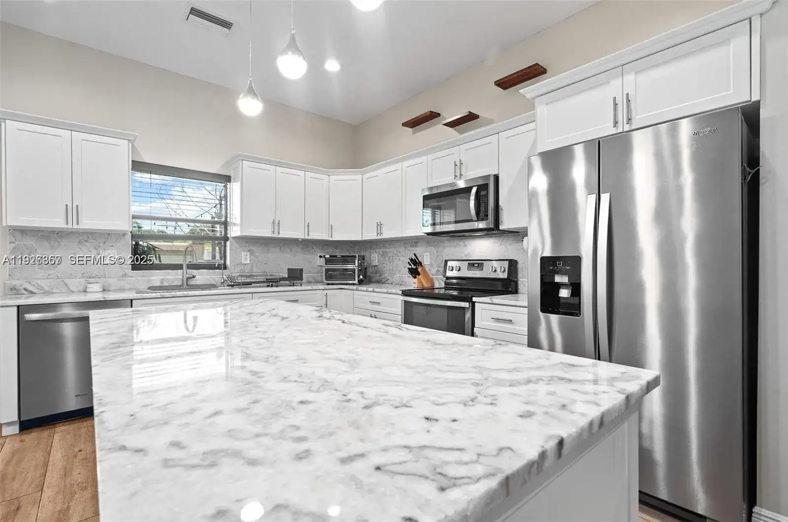 9265 NW 16th Street, Pembroke Pines FL 33024 photo 4