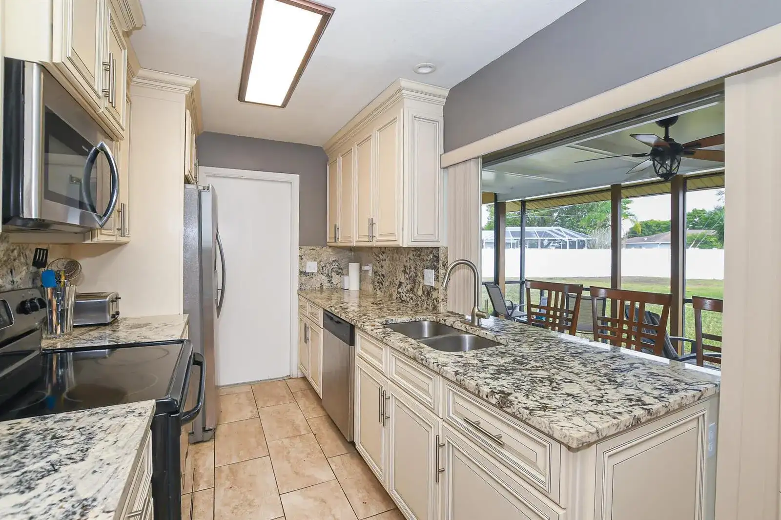610 NW Marion Avenue, Port St. Lucie FL 34983 photo 3