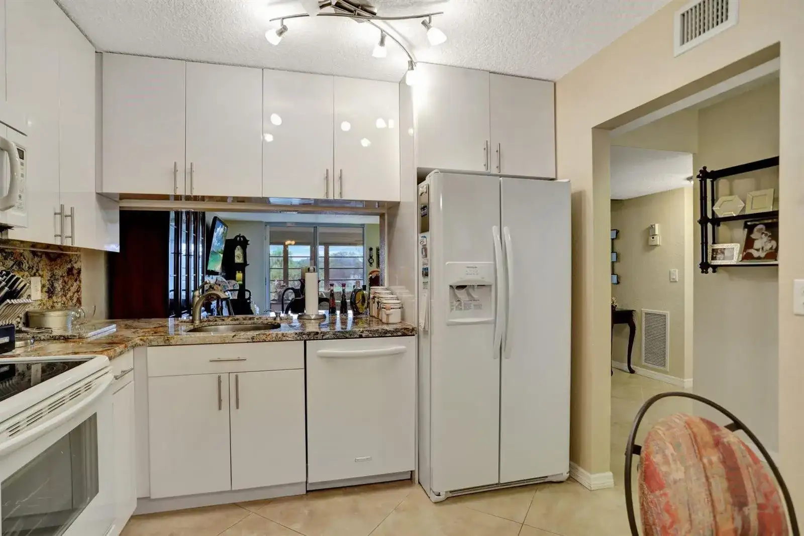 7561 NW 1st Street NW # 302, Margate FL 33063 photo 4