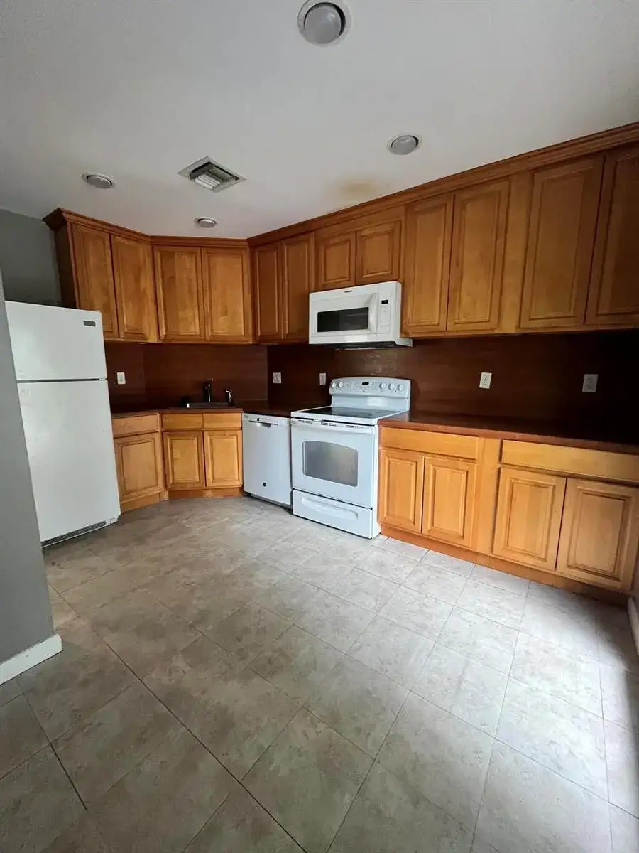 1700 Presidential Way # 203, West Palm Beach FL 33401 photo 2