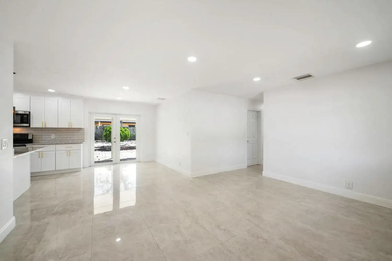 2100 N Seacrest Boulevard, Boynton Beach FL 33435 photo 5