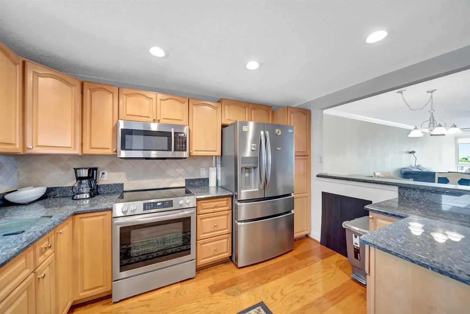 3100 NE 49 Street # 403, Fort Lauderdale FL 33308