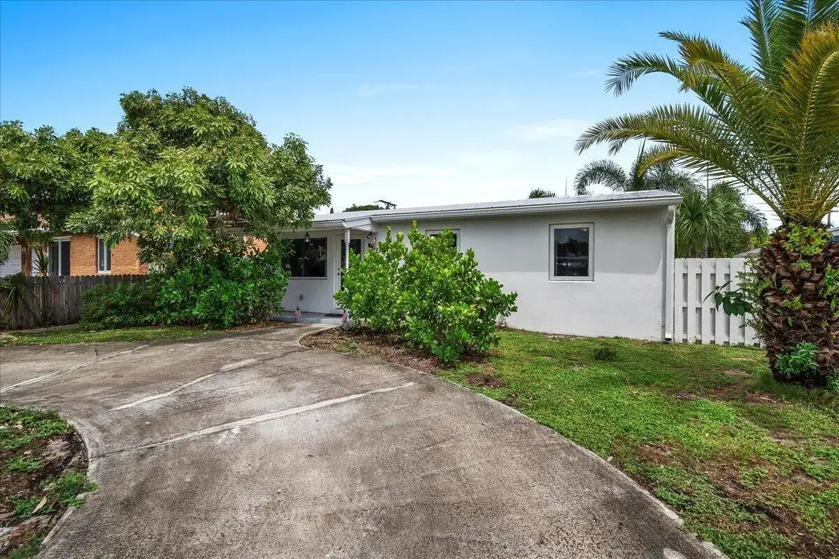 727 Bunker Road, West Palm Beach FL 33405 photo 2