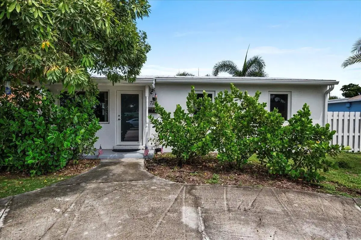 727 Bunker Road, West Palm Beach FL 33405 photo 3
