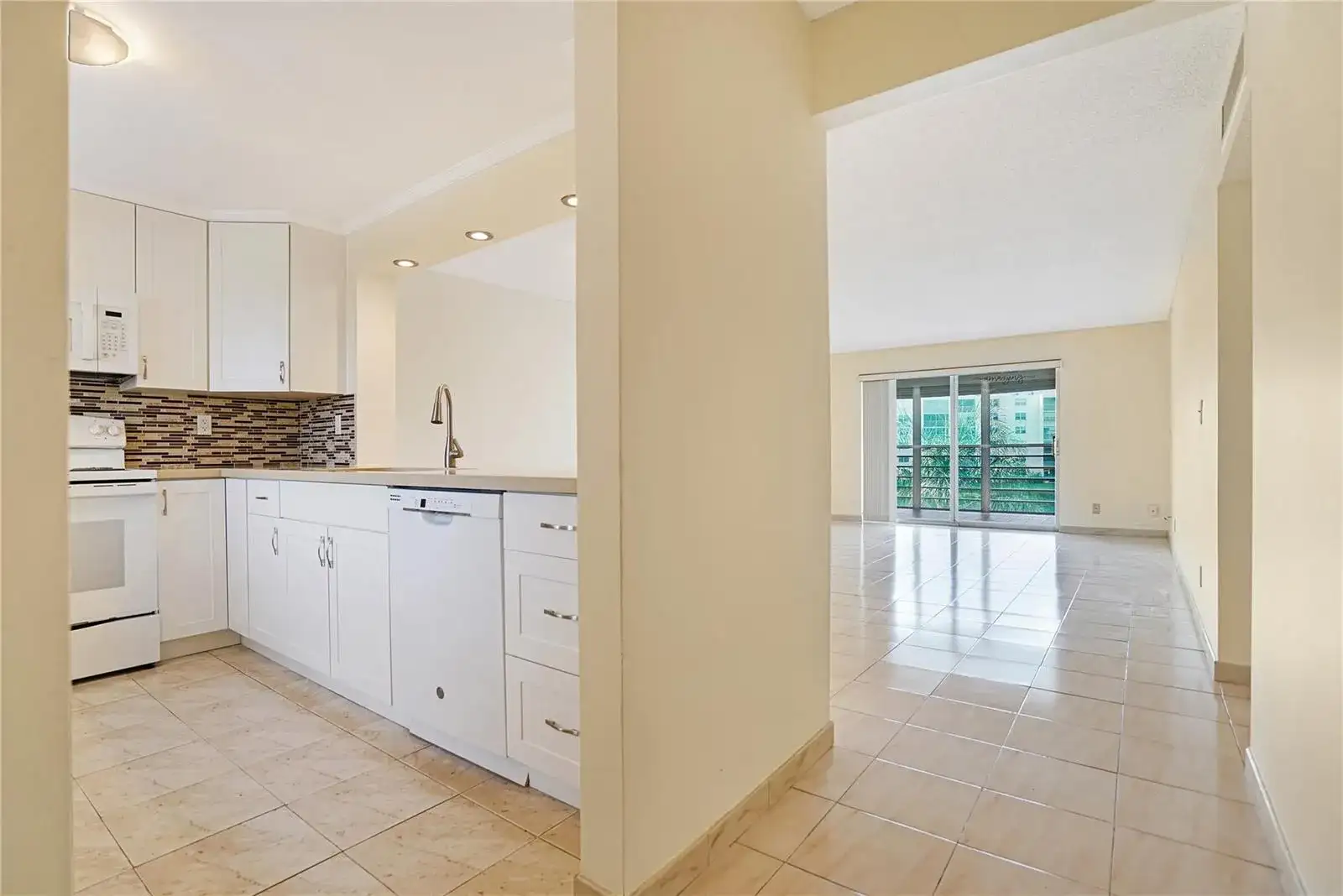 111 SE 3rd Avenue # 306, Dania Beach FL 33004 photo 3