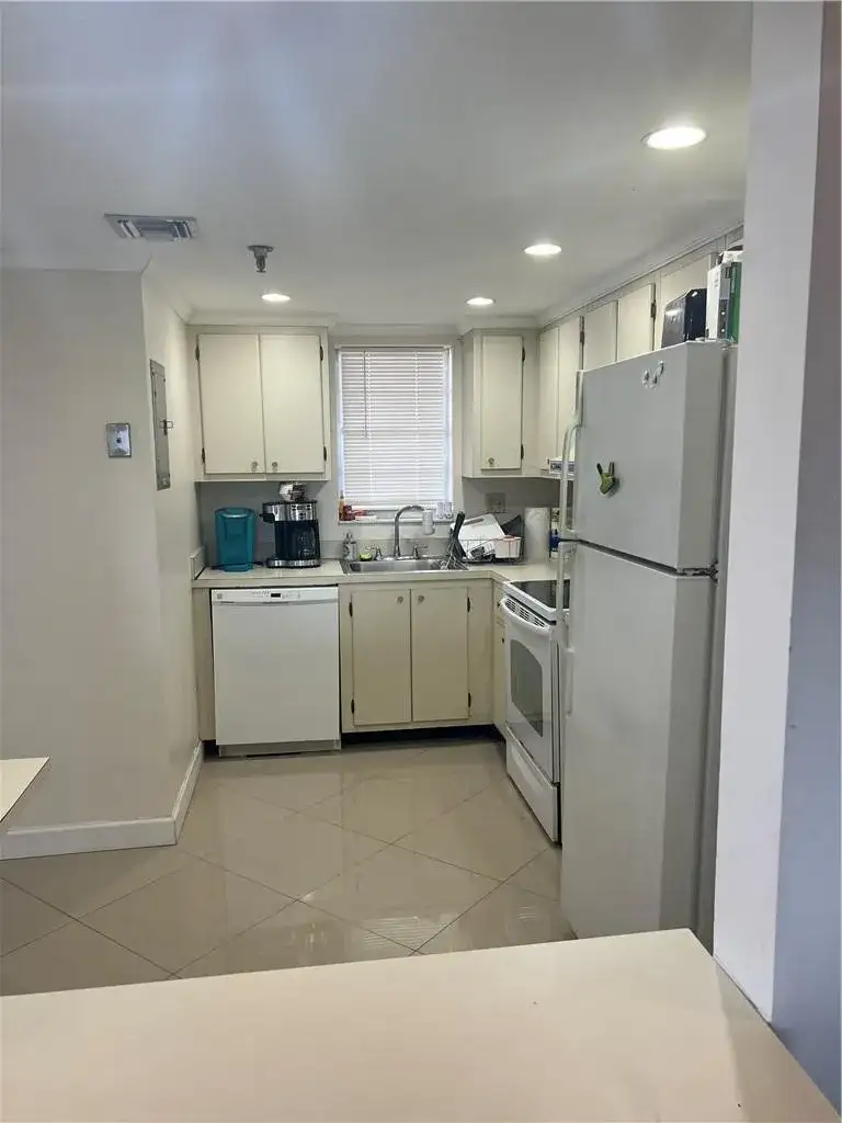 3001 W Rolling Hills Circle # 710, Davie FL 33328 photo 4