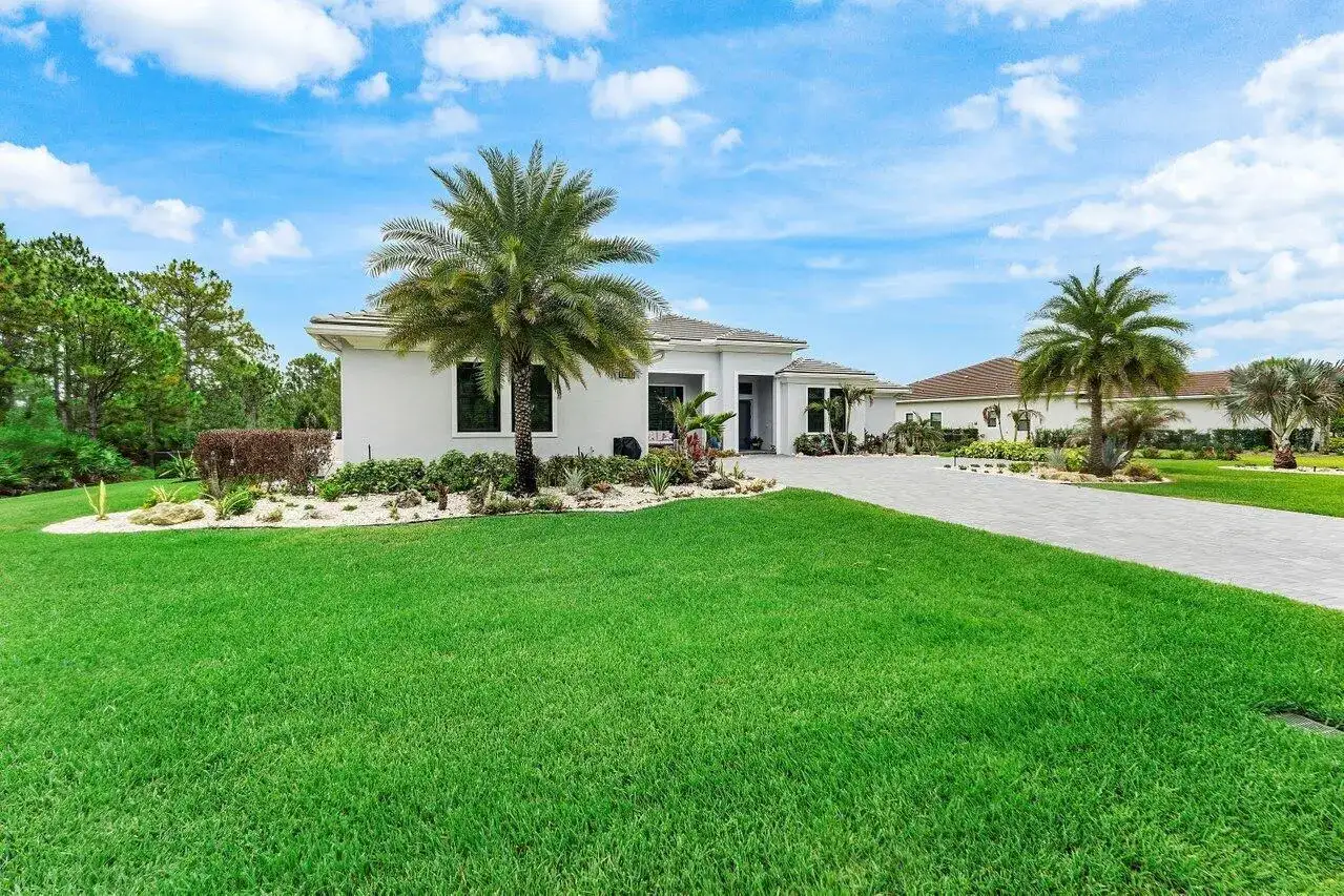 2893 SW Goldenglow Drive, Palm City FL 34990 photo 3