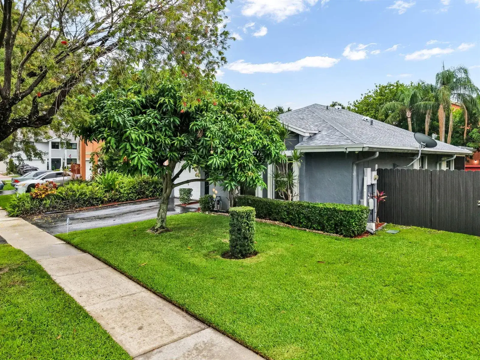 9720 SW 12th Street, Pembroke Pines FL 33025