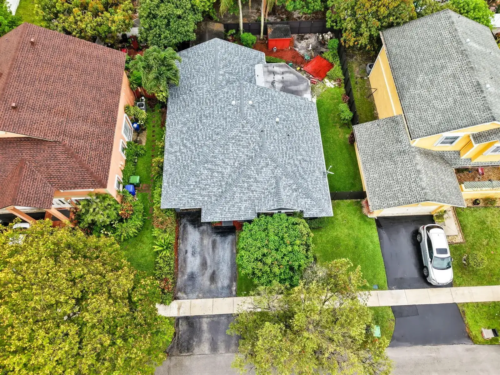 9720 SW 12th Street, Pembroke Pines FL 33025 photo 2
