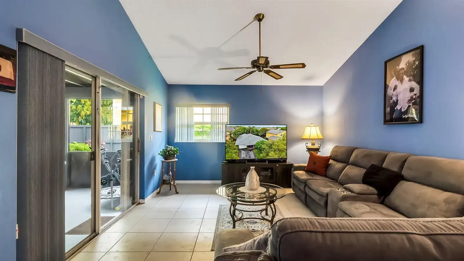 9720 SW 12th Street, Pembroke Pines FL 33025 photo 5