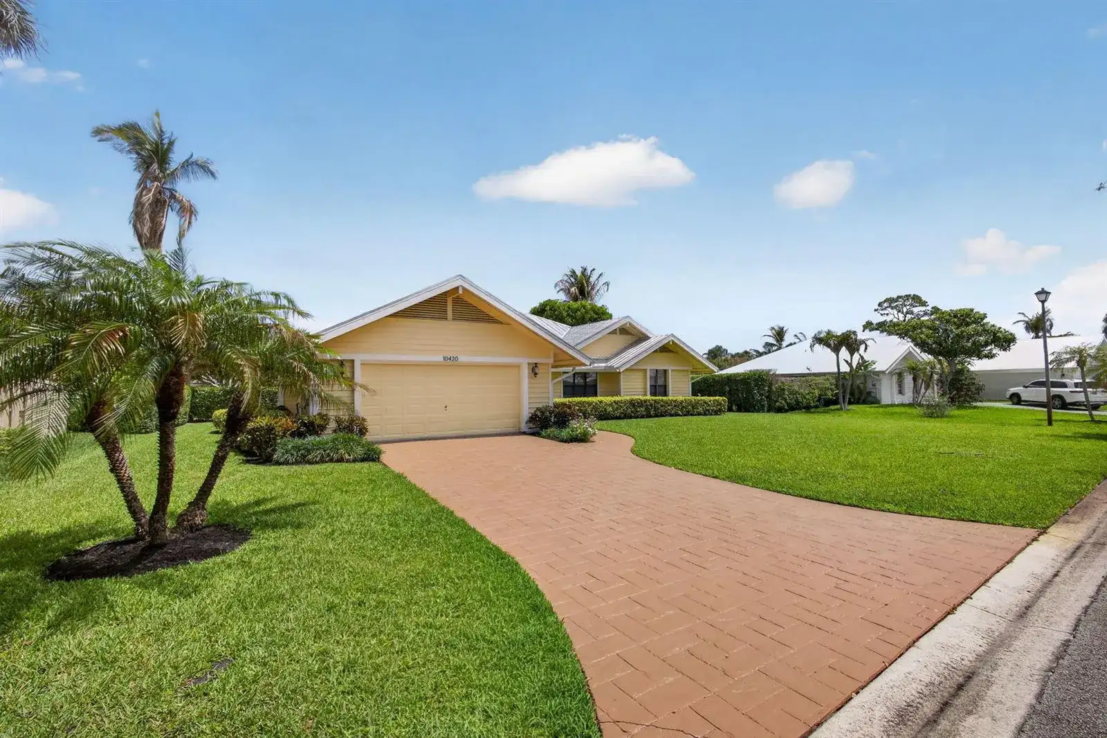 10420 SE Jupiter Narrows Drive, Hobe Sound FL 33455 photo 4