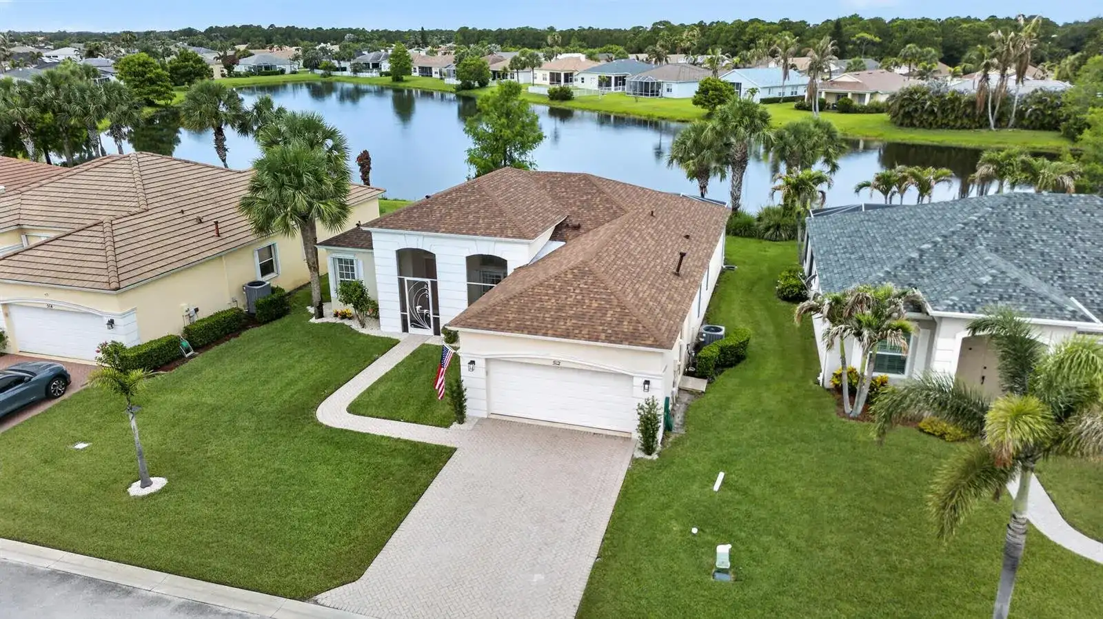 512 SW Lake Manatee Way, FL 34986 photo 3