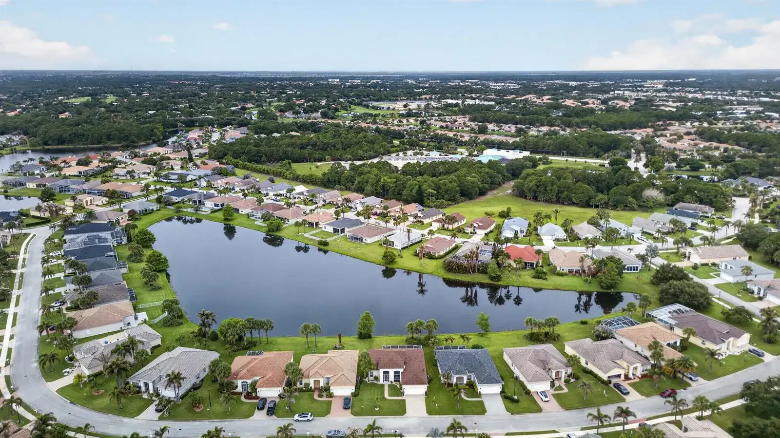 512 SW Lake Manatee Way, FL 34986 photo 4