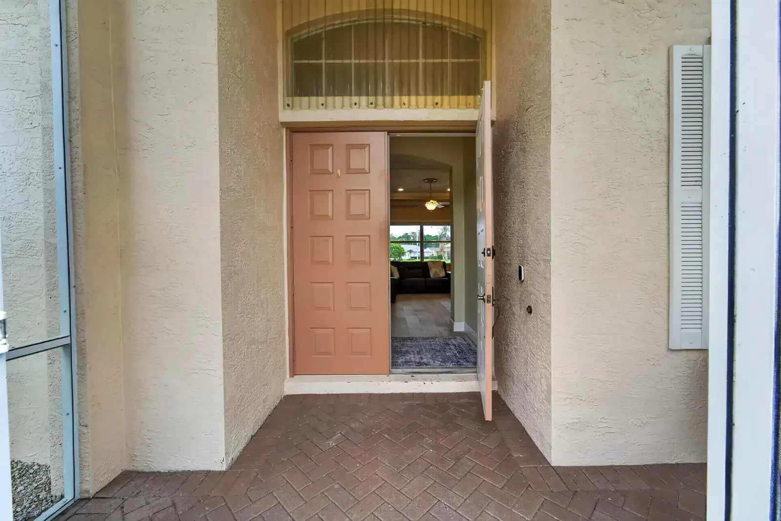 512 SW Lake Manatee Way, FL 34986 photo 5
