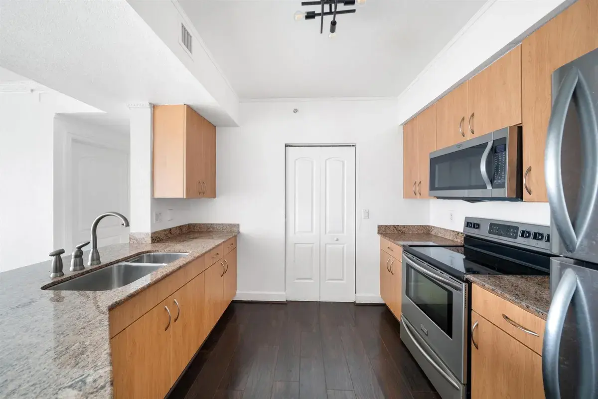 1830 Radius Drive # 405, Hollywood FL 33020