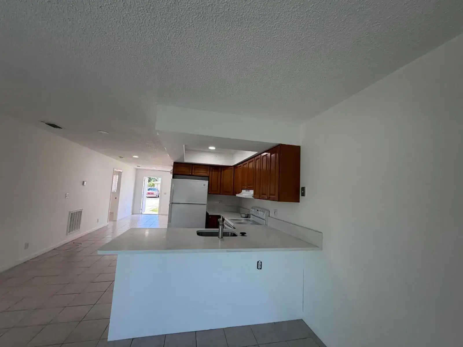 443 SE 13th Court, Deerfield Beach FL 33441 photo 2