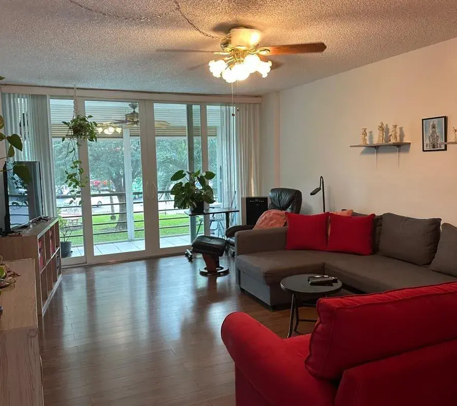 115 Royal Pk Drive # 2g, Oakland Park FL 33309