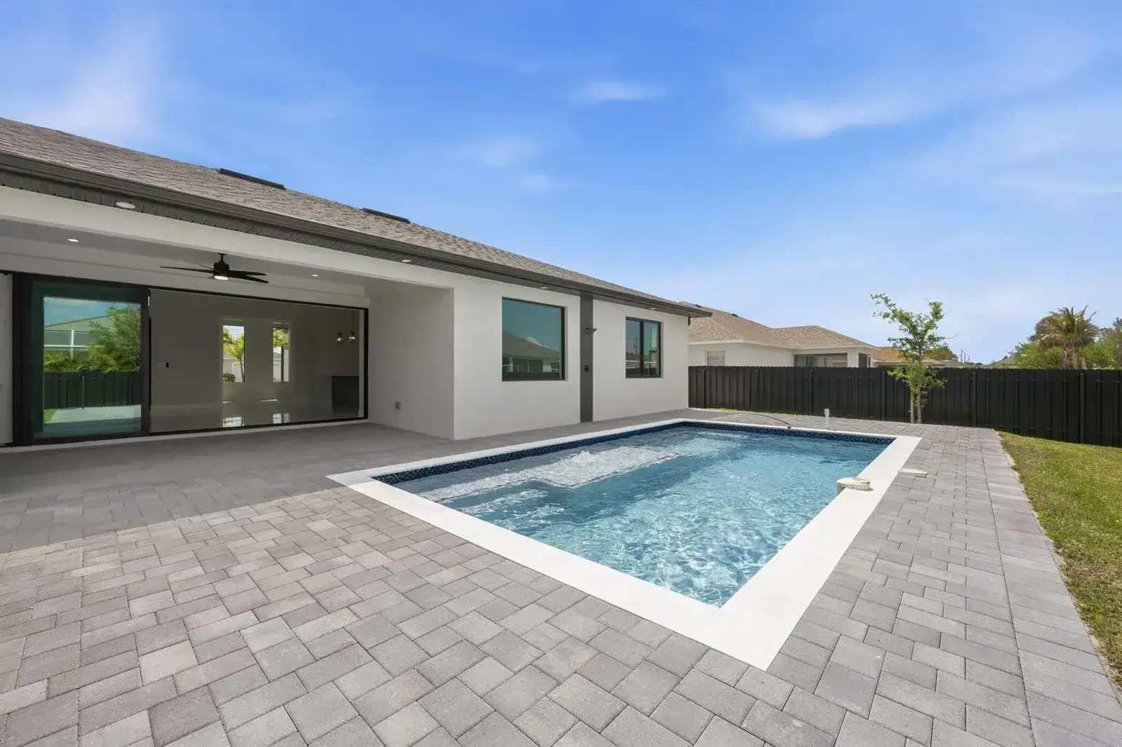2015 NW 21st Street, Cape Coral FL 33993 photo 3