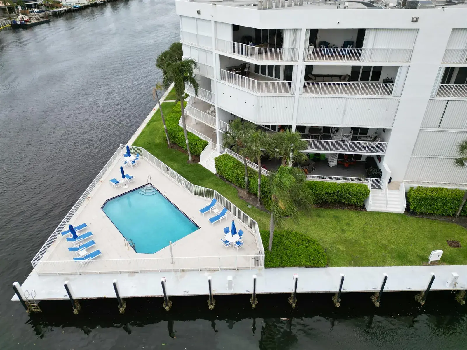 3100 NE 47th Court # 305, Fort Lauderdale FL 33308