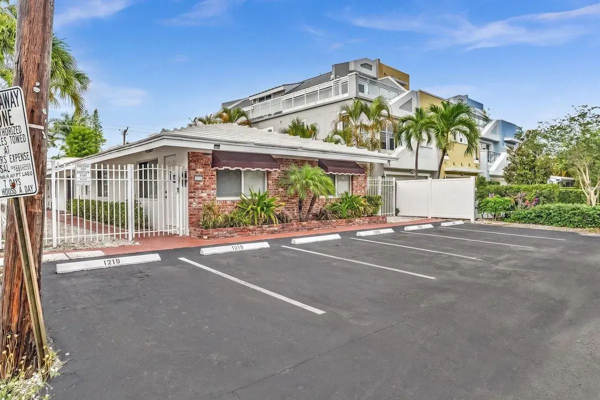 1219 NE 14th Avenue # 5, Fort Lauderdale FL 33304