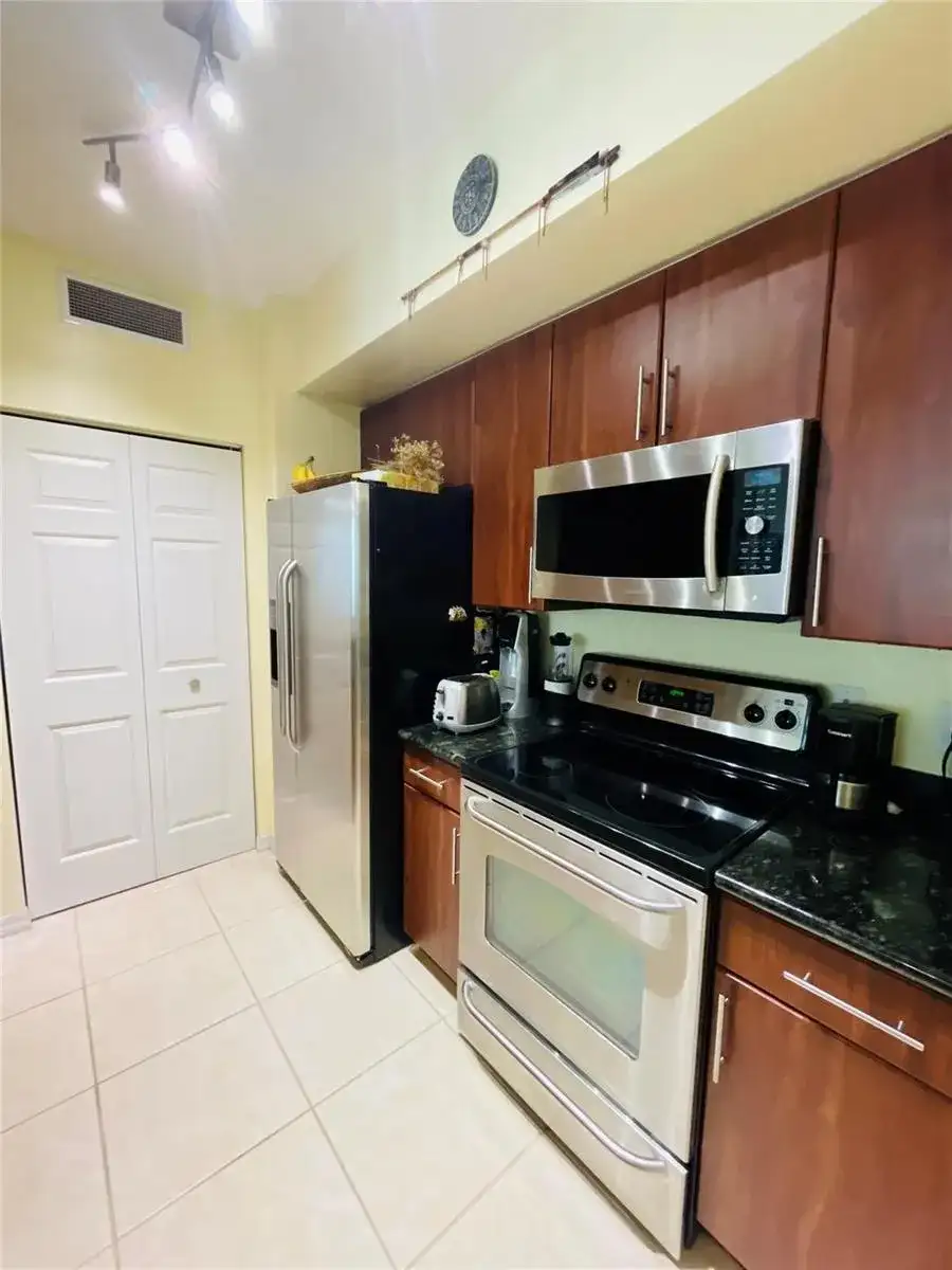 2401 NE 65th Street # 408, Fort Lauderdale FL 33308 photo 3