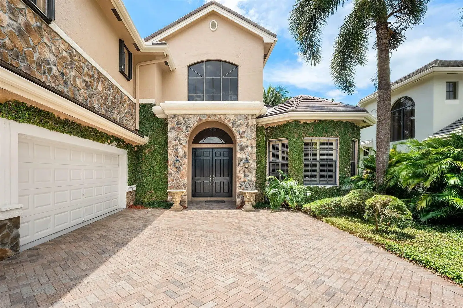 10380 Trianon Place, Wellington FL 33449 photo 2