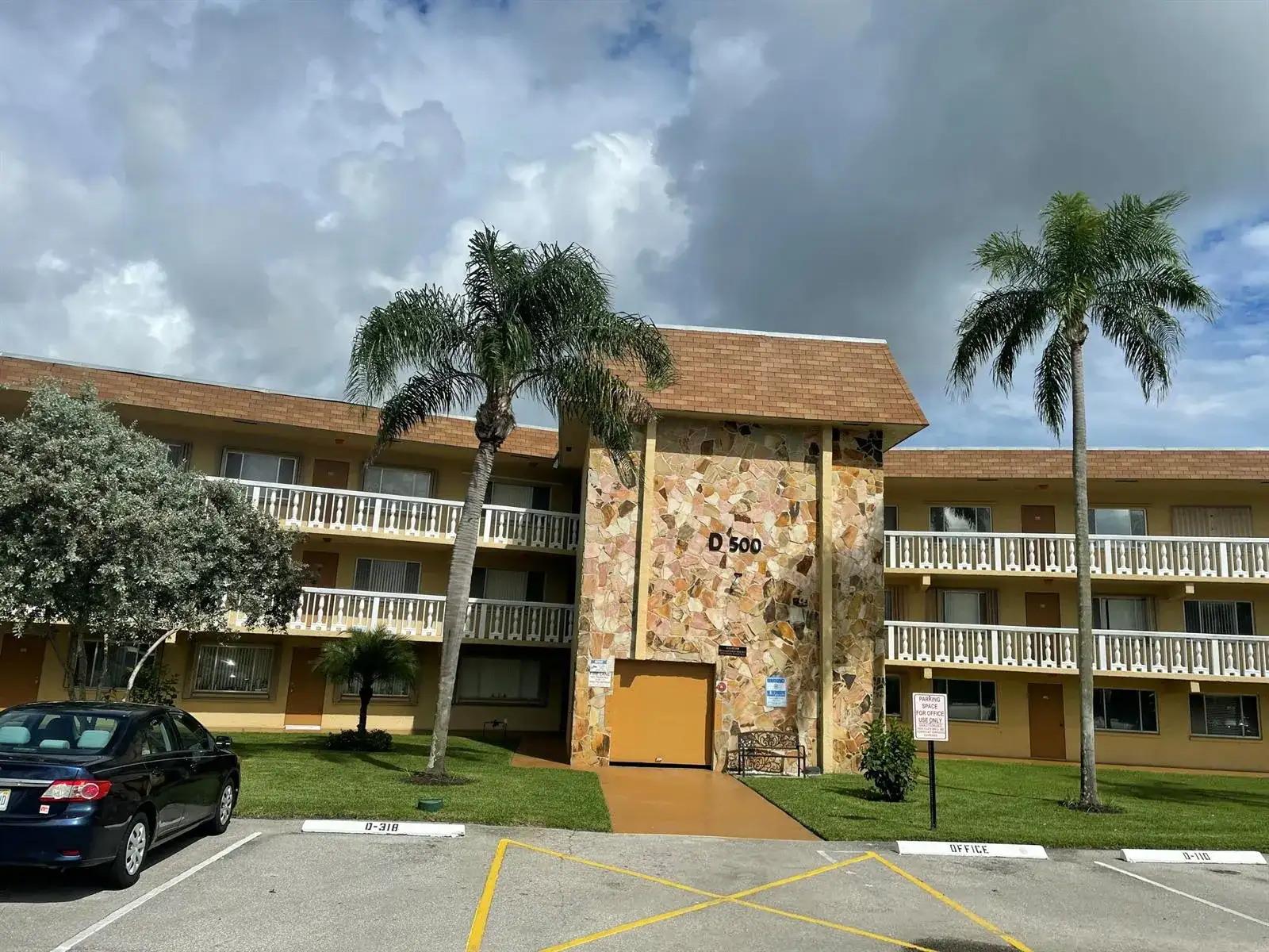 500 Village Green Circle W # 214, Palm Springs FL 33461 photo 2