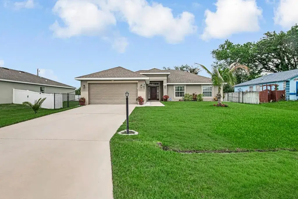 367 SW Grimaldo Terrace, Port St. Lucie FL 34984