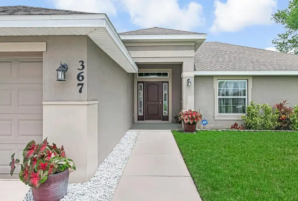 367 SW Grimaldo Terrace, Port St. Lucie FL 34984 photo 2