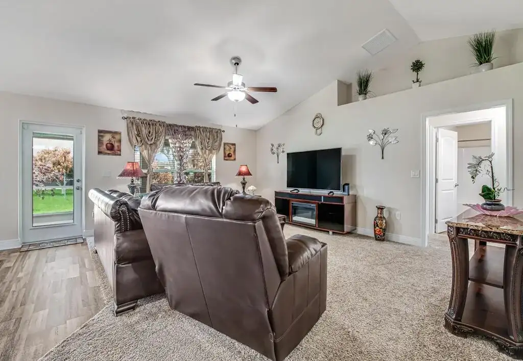367 SW Grimaldo Terrace, Port St. Lucie FL 34984 photo 5