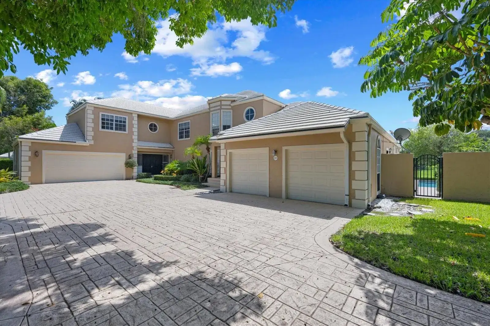 11875 Pebblewood Drive # 201, Wellington FL 33414 photo 4