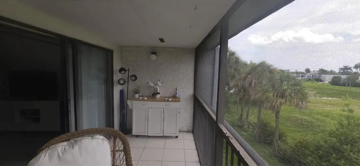 4284 Deste # 304, Lake Worth FL 33467 photo 2