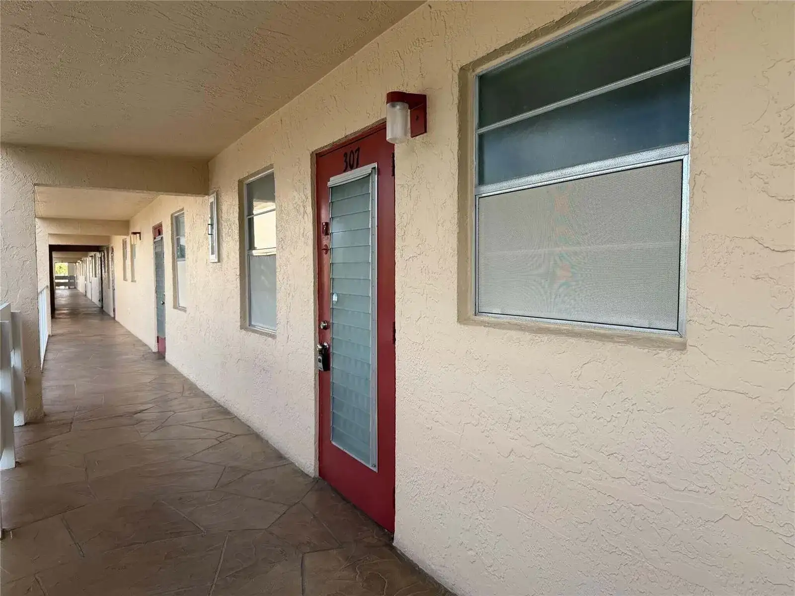 1015 Country Club Drive # 307, Margate FL 33063 photo 3