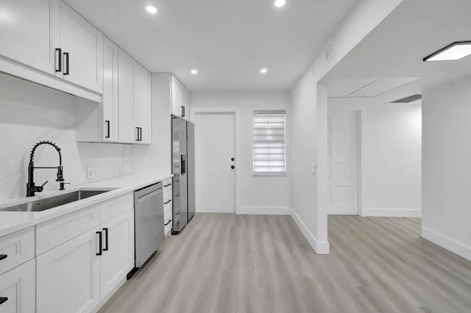 3050 N Palm Aire Drive # 704, Pompano Beach FL 33069 photo 4