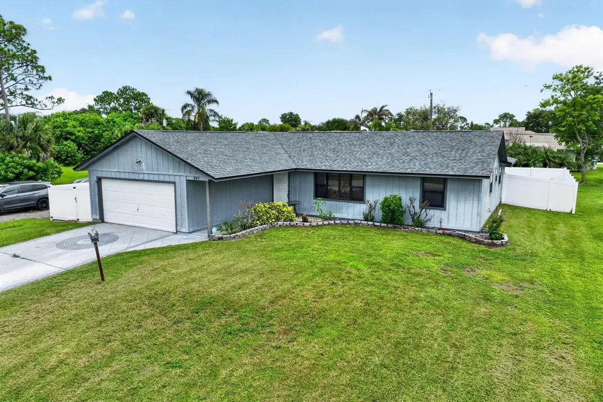 641 SE Streamlet Avenue, Port St. Lucie FL 34983