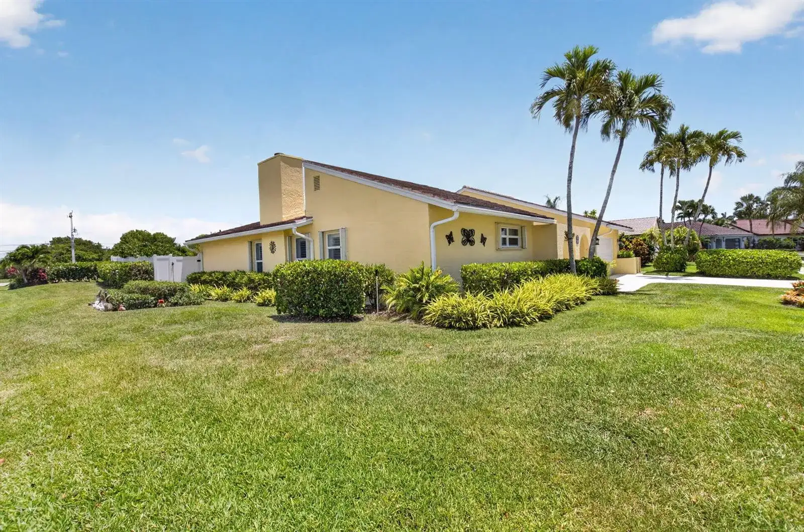2305 SW 23rd Cranbrook Drive, Boynton Beach FL 33436 photo 3