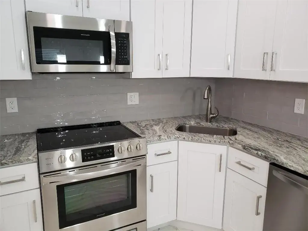 5201 NE 24th Terrace # A211, Fort Lauderdale FL 33308