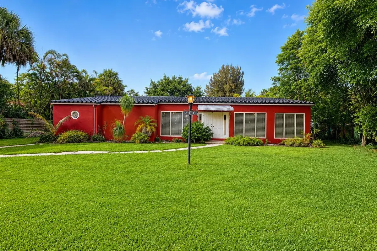 300 Bayberry Drive, Plantation FL 33317