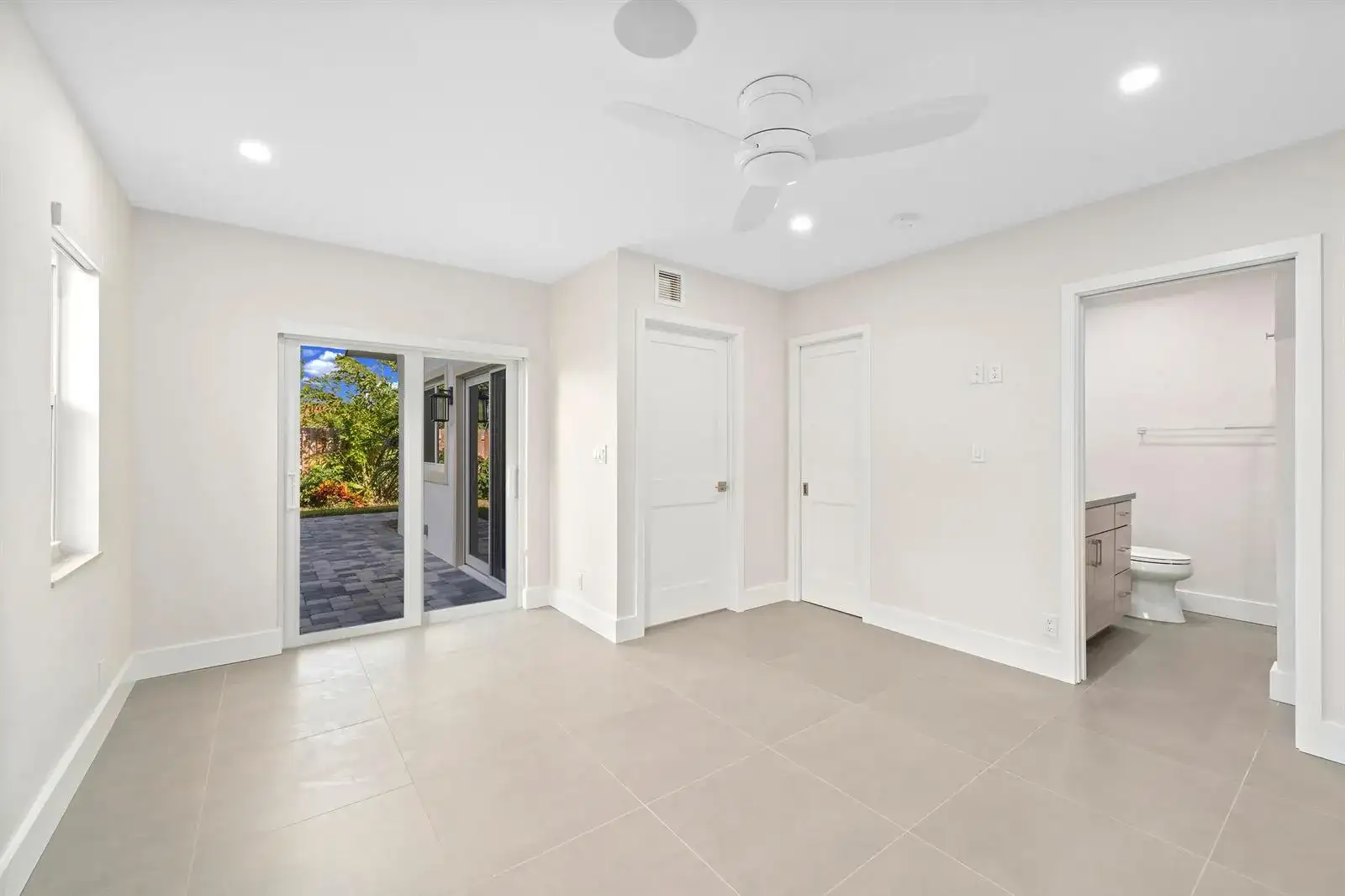 4197 NE 5th Avenue, Boca Raton FL 33431 photo 5