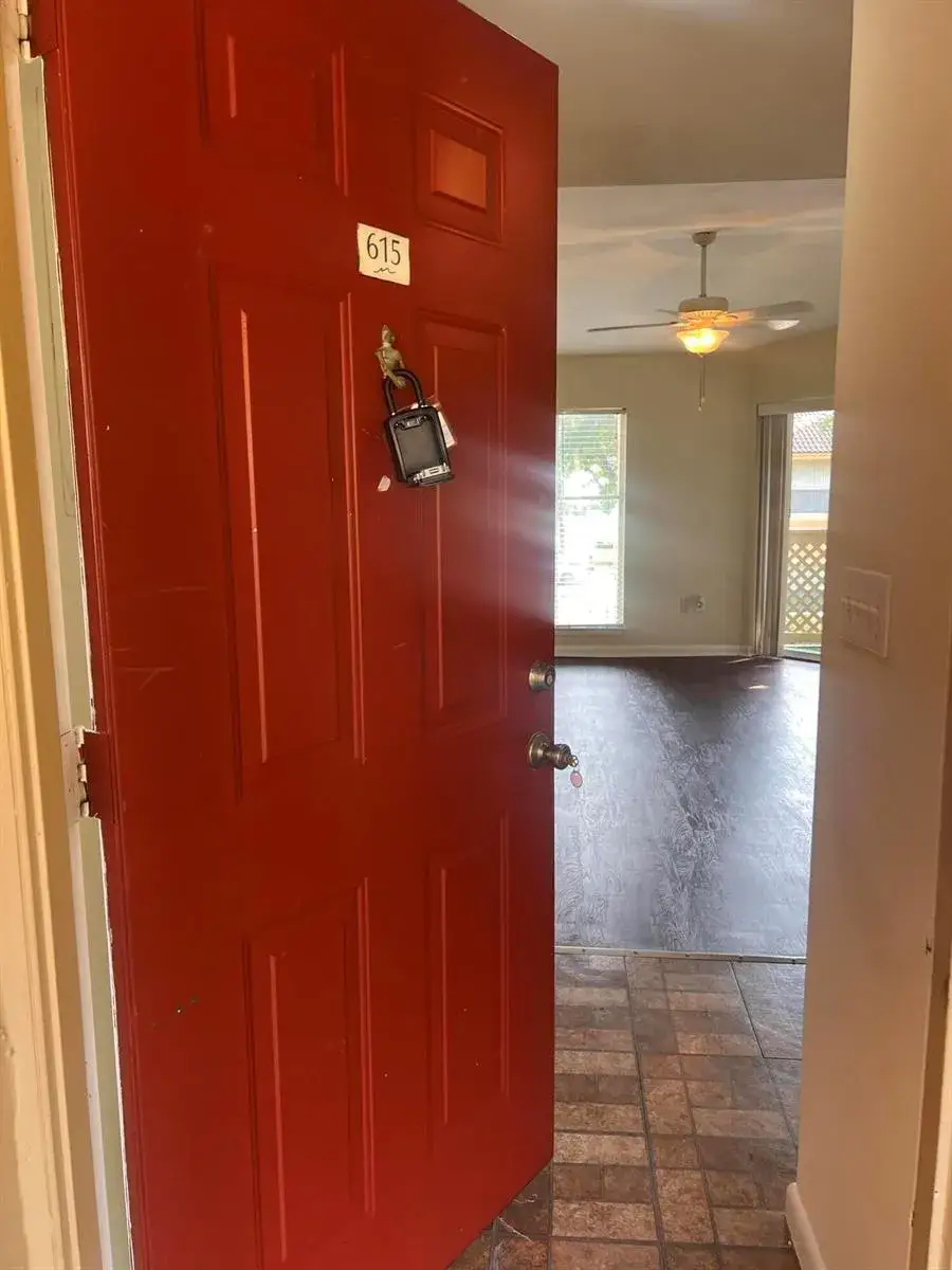 4879 Via Palm Lakes # 615, West Palm Beach FL 33417
