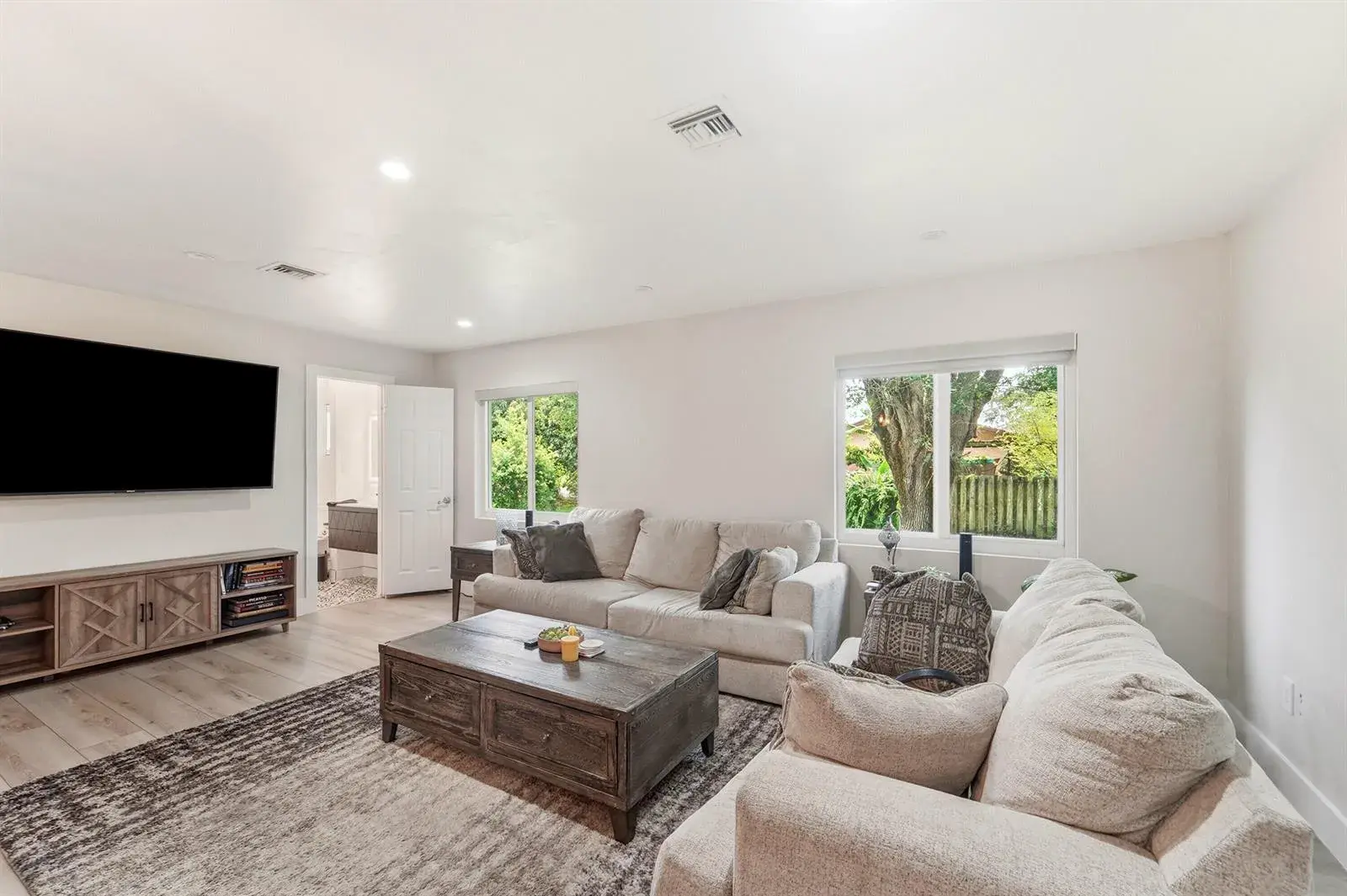 11700 NW 27th Street, Plantation FL 33323