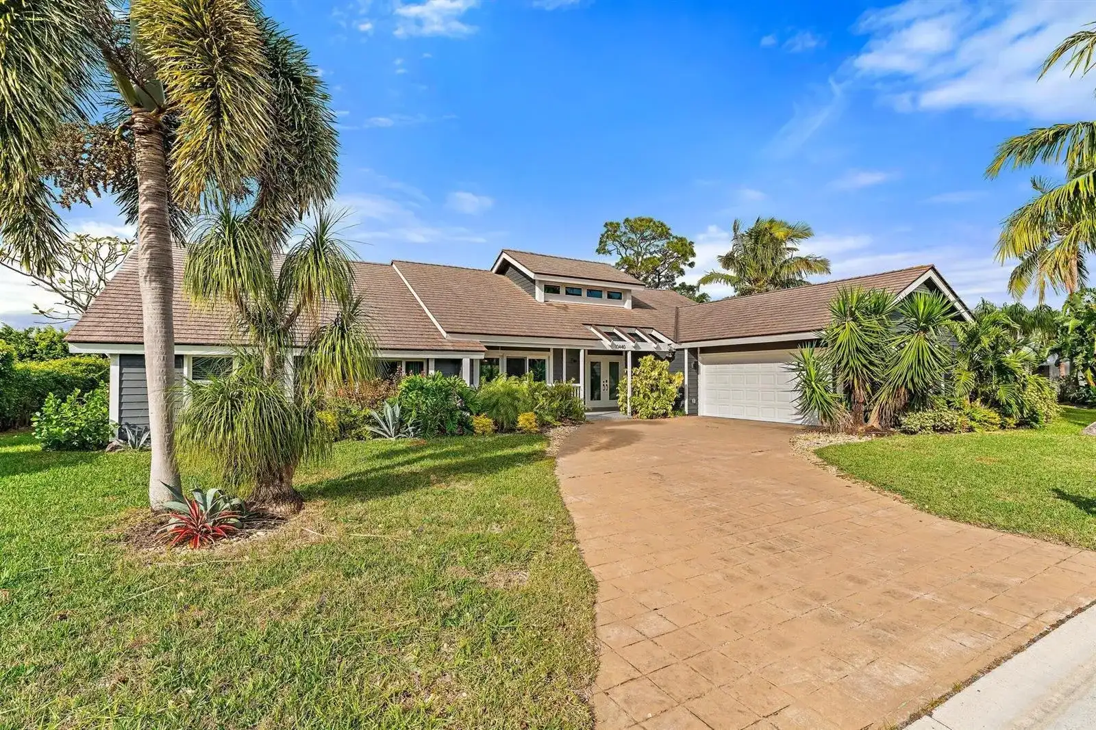 10440 SE Jupiter Narrows Drive, Hobe Sound FL 33455