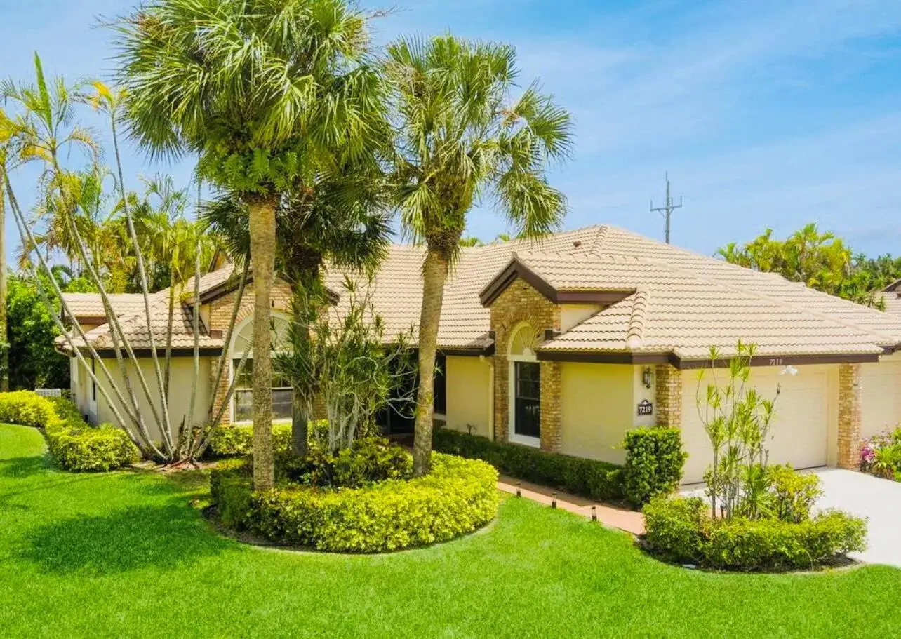 7219 Le Chalet Boulevard, Boynton Beach FL 33472