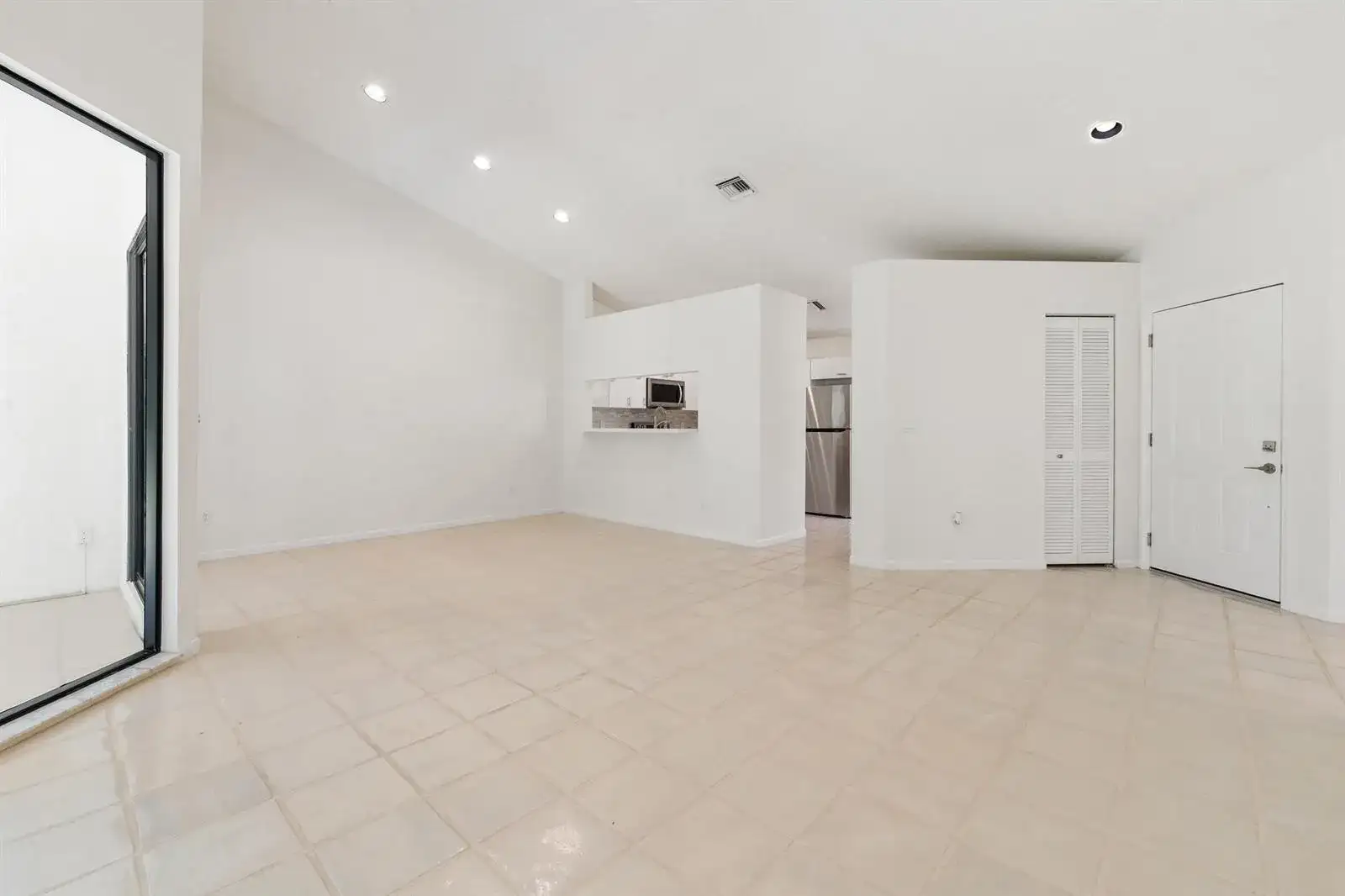7219 Le Chalet Boulevard, Boynton Beach FL 33472 photo 4