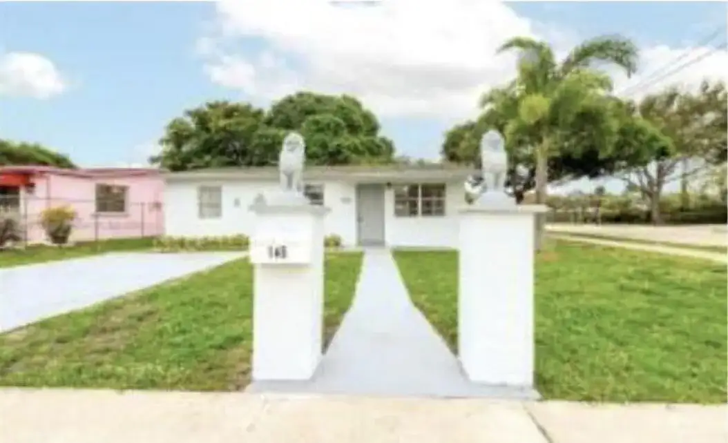 145 SW 13th Avenue, Delray Beach FL 33444 photo 2